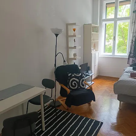 Nusi * Budapeszt